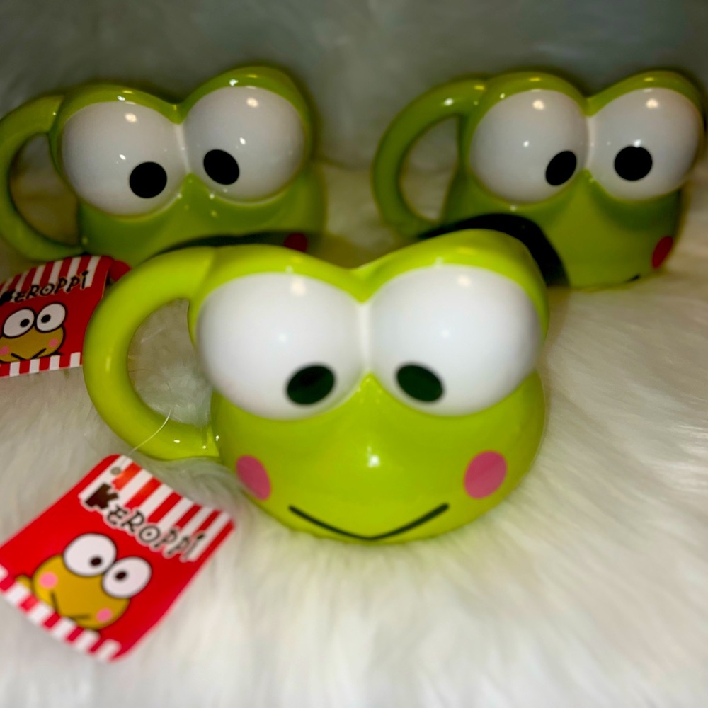 NEW!!  ~ Keroppi Hello Kitty & Friends Sanrio Sculpted Ceramic Mug